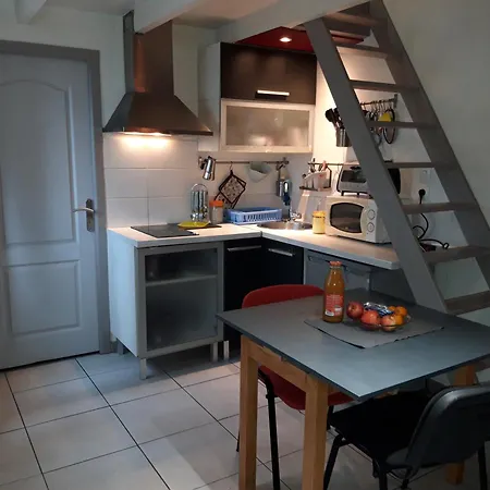 Petit Maison Avec Jardin * Roquettes