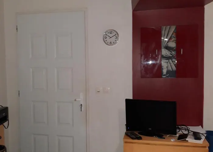 Petit Maison Avec Jardin شقة *