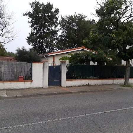 Petit Maison Avec Jardin